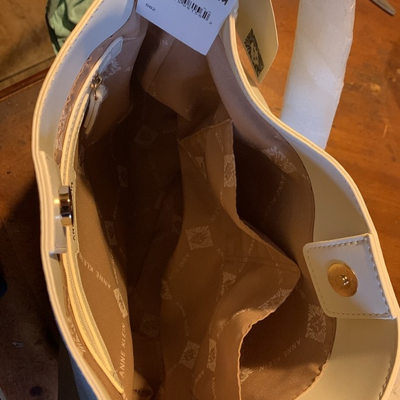 NWT Anne Klein handbag adjustable shoulder Hobo bag - Picture 9 of 16
